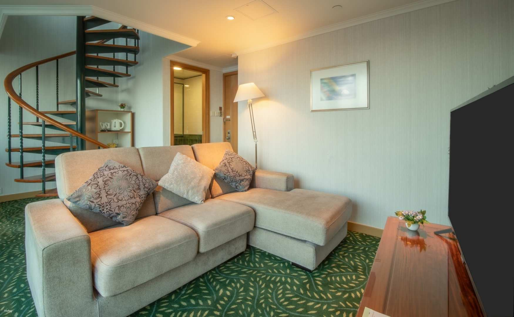 【Mid-levels Staycation】Accommodation and Dining at Bishop Lei International House｜Hong Kong - Photo 1 of 10